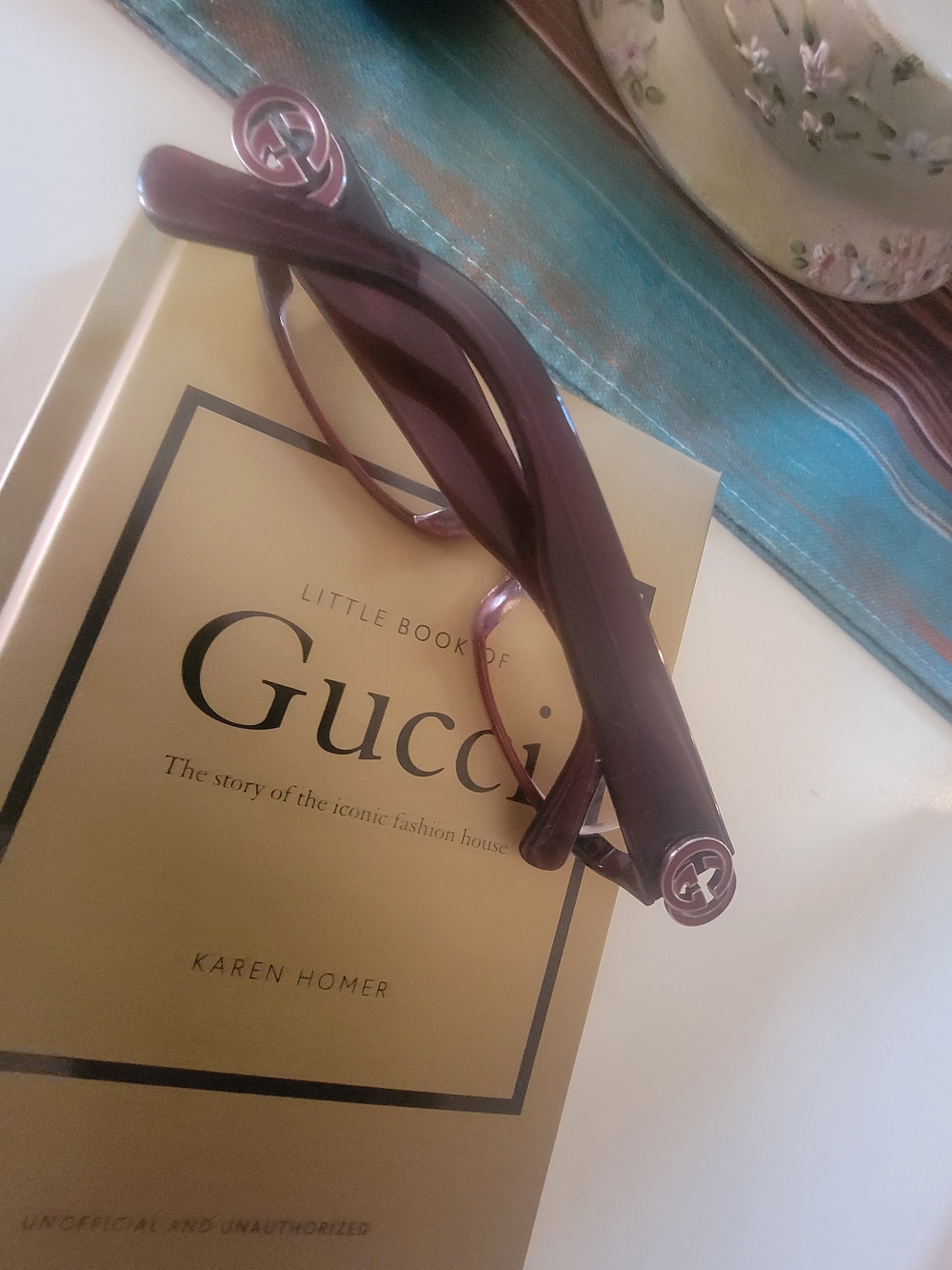 Gucci Reading Glasses in Burgundy Brown - Picture 3 of 3